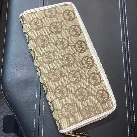 Michael Kors Tan and Gold Zip-Around Wallet - Picture 2 of 3